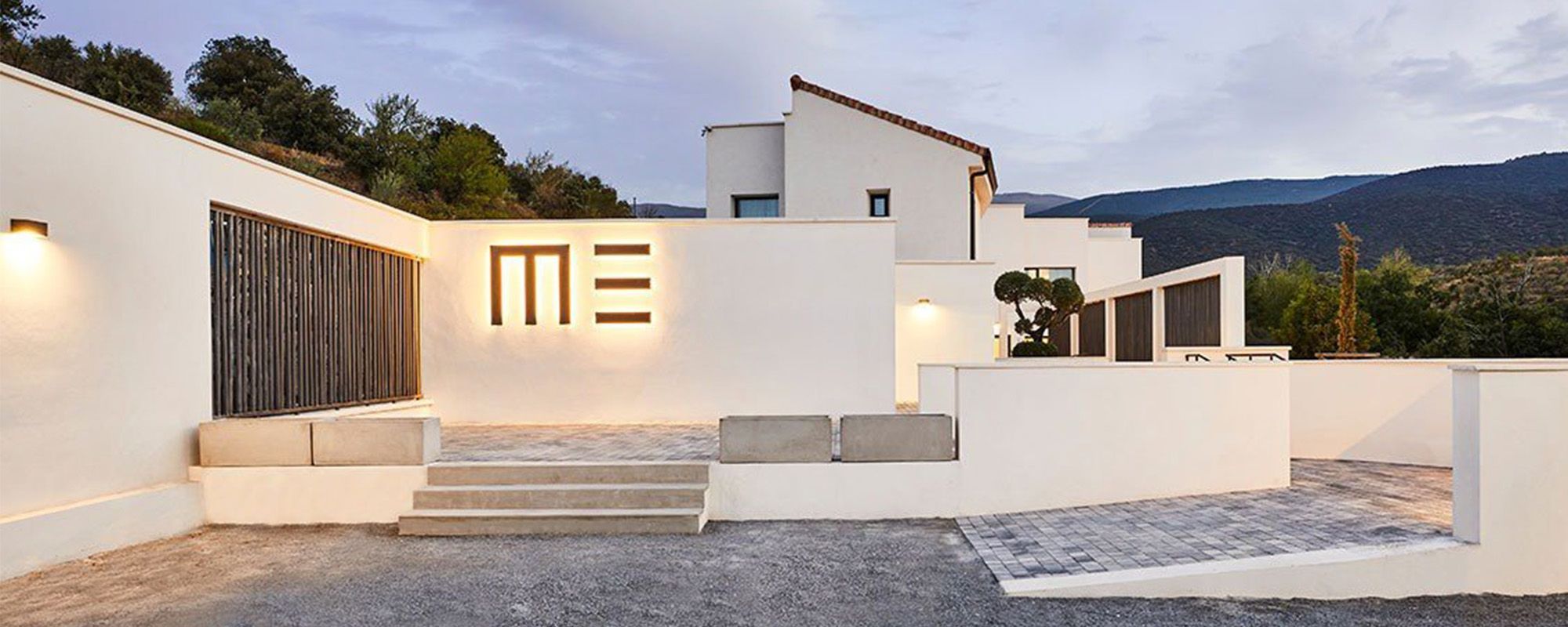 ISO-CHEMIE CON VENTANAS SUMUM PVC EN EL PRIMER HOTEL RURAL 4 ESTRELLAS ECCN DE ANDALUCÍA